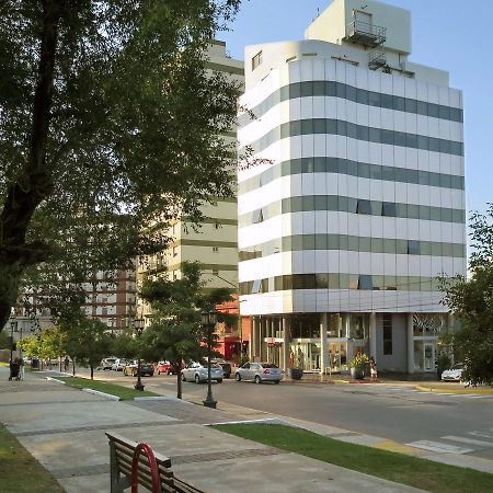 Plaza Suites กัมปาเนีย ภายนอก รูปภาพ